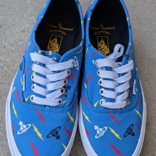 비비안웨스트우드 반스 어센틱 250