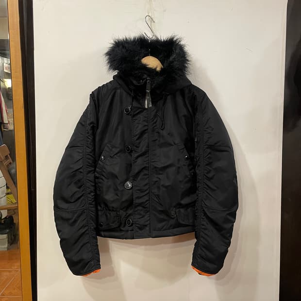 알파인더스트리 리메이크 크롭봄버 M