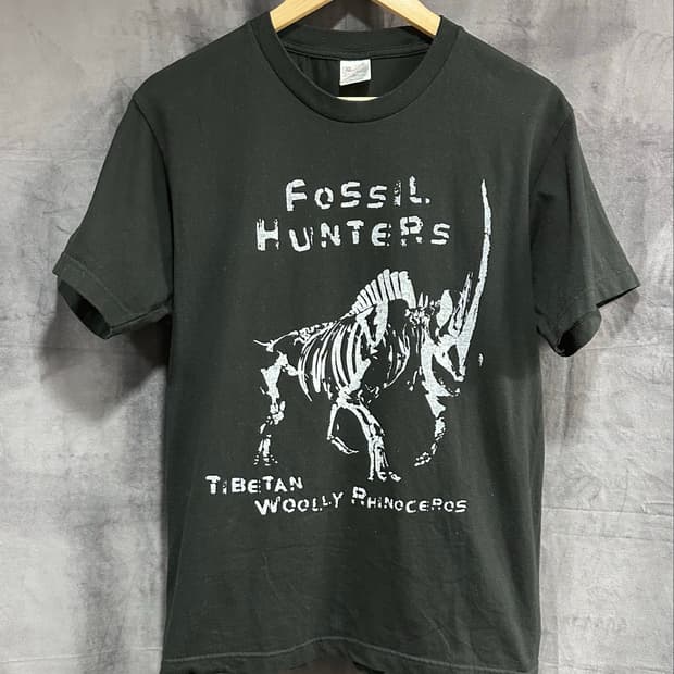 프린트스타 FOSSIL HUNTERS 티베트 털코뿔소 프린트 반팔티 M
