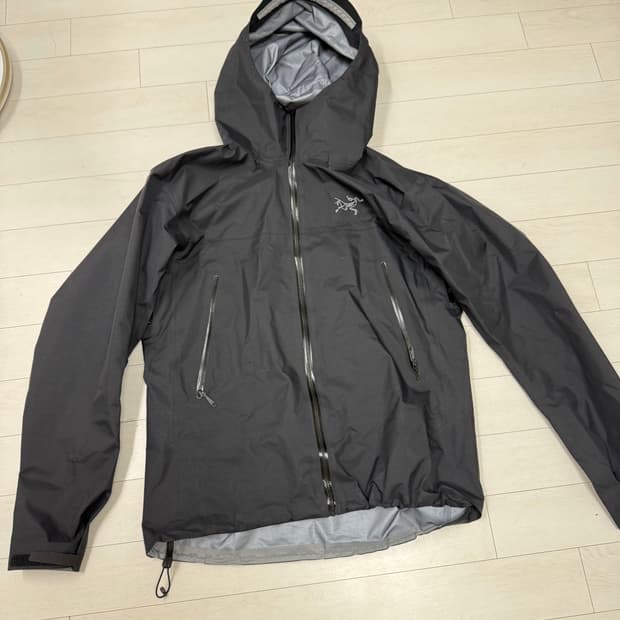 아크테릭스 베타 SL L 사이즈 블랙  2회착용 후 보관  일반 베타아니