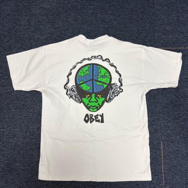 오베이 obey 반팔티 L