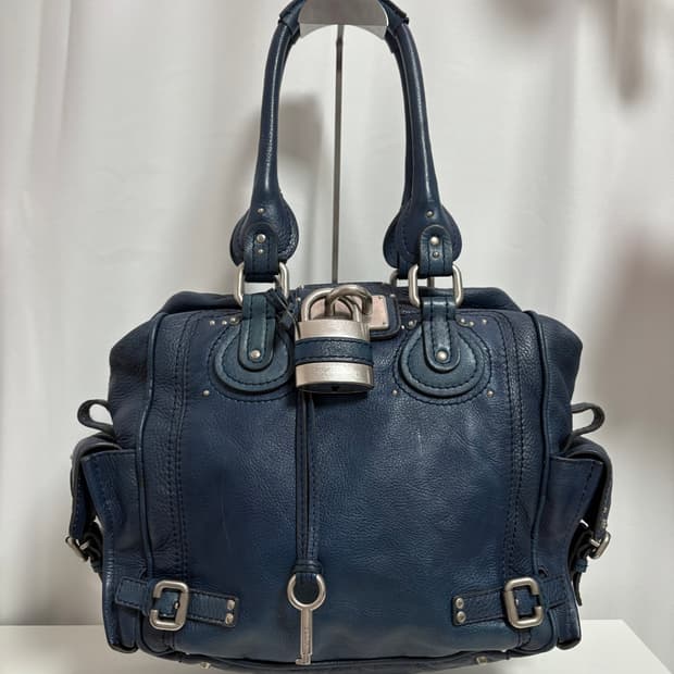 끌로에 패딩턴 라지 블루