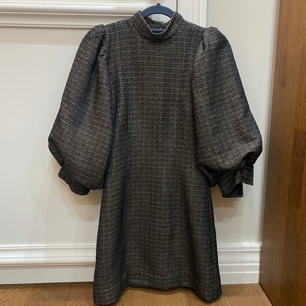 Ganni 가니 벌룬 소매 미니 원피스 