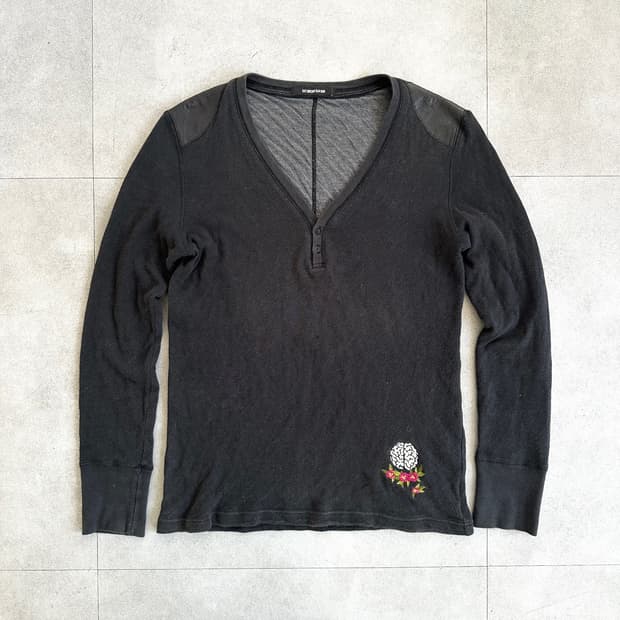 다이어트 부처 슬림 스킨 레더패치 딥브이넥 롱슬리브