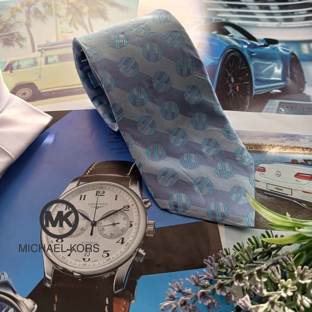 마이클코어스 실크 원형 패턴 넥타이 8.2cm A~B등급 A18482
