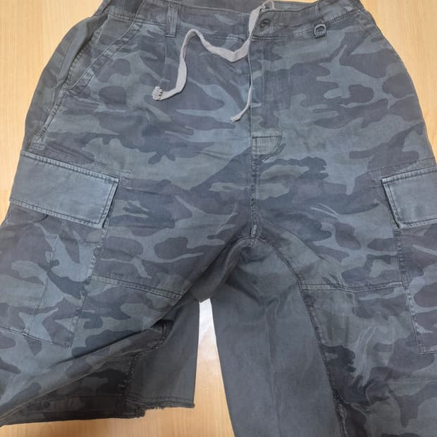 폴리테루 카모 버뮤다 팬츠
