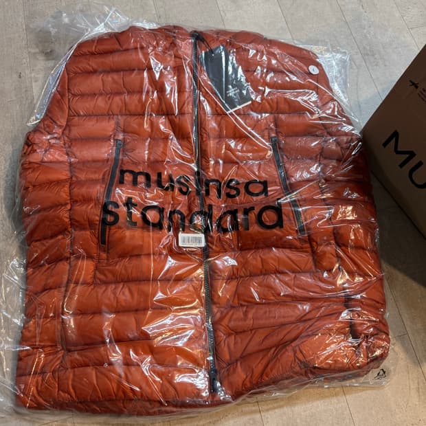 무신사 스탠다드 시티 레저 시어 립스탑 후디드 라이트 다운 재킷 L사이즈