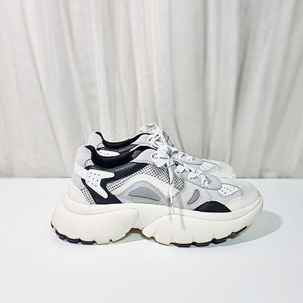 마쥬 스니커즈 235