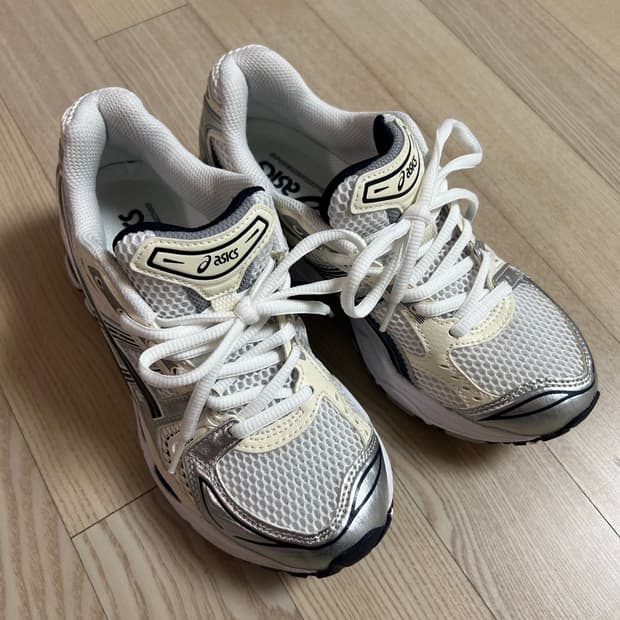 아식스 젤카야노14 230사이즈