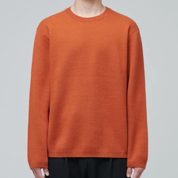 무신사스탠다드 미니멀 크루넥 니트 판매합니다