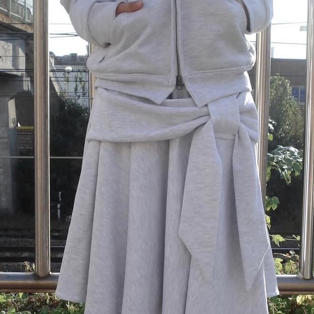 체메씨 보우리본집업+스커트 판매해요