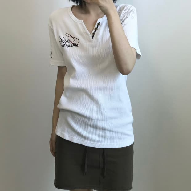 빈티지 자수 레터링 와플 티셔츠