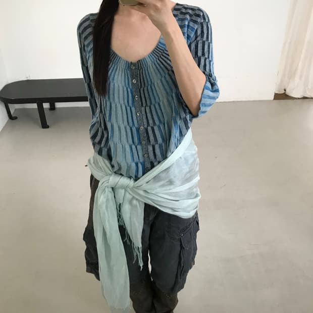 vintage blue pattern cardigan