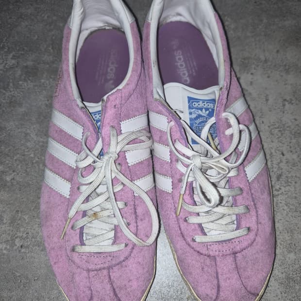 아디다스 가젤 핑크 스니커즈