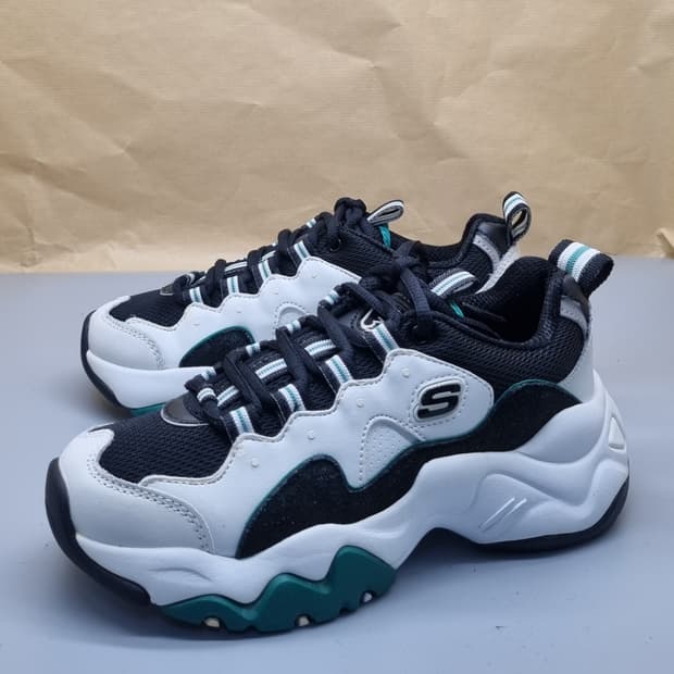 스케쳐스 딜라이트3 운동화 220
