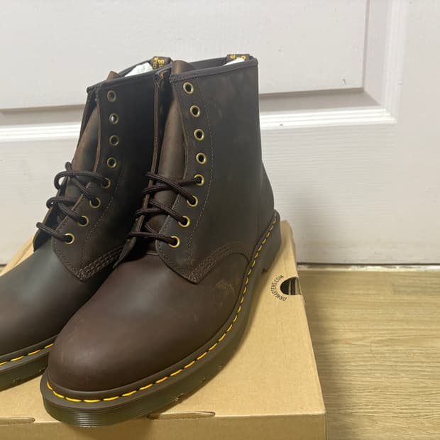 (새상품) 닥터마틴 1460 다크 브라운 290