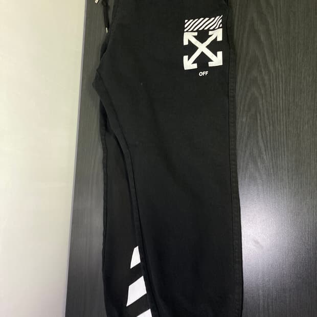 오프화이트 조거팬츠