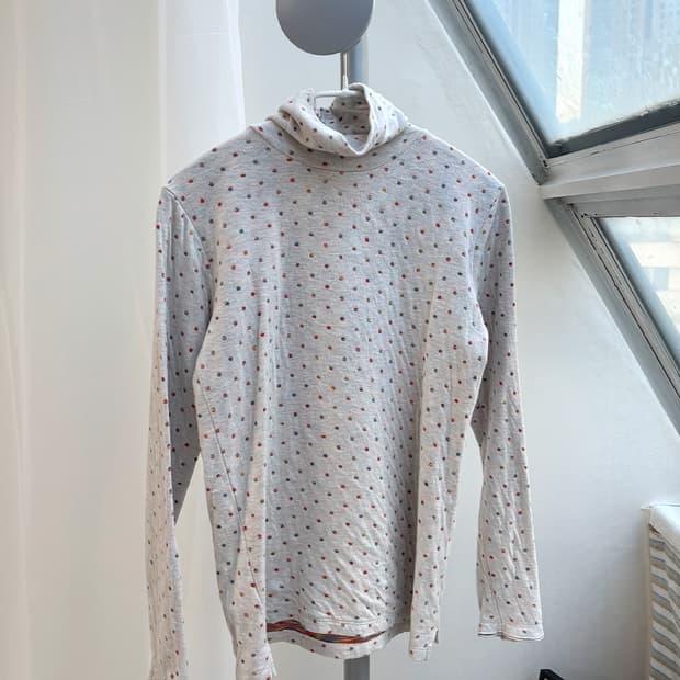 레인보우 폴카도트 두겹 터틀넥