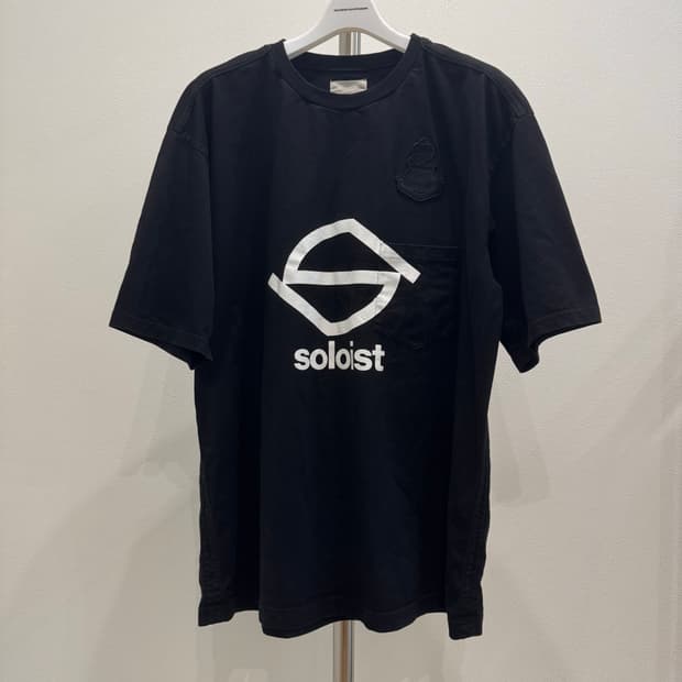 솔로이스트 24ss 오버사이즈 엠블럼 티셔츠