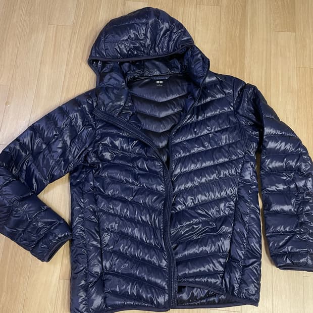 유니클로 경량패딩 후드 네이비 L 남성