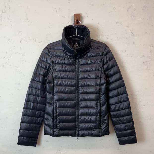 나이키 ACG 구스다운 경량패딩 블랙