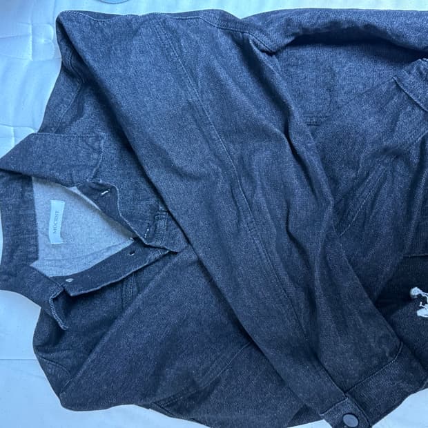 무센트 크롭 데미지 흑청데님 흑청자켓