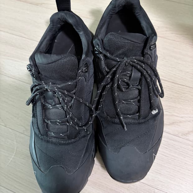 로아 하이킹 카타리나 블랙