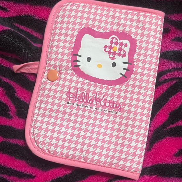 고전키티 카오하나 헬로키티 멀티파우치