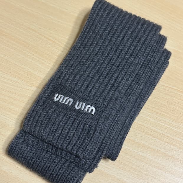 Miu Miu  미우미우 울 머플러 Grey 