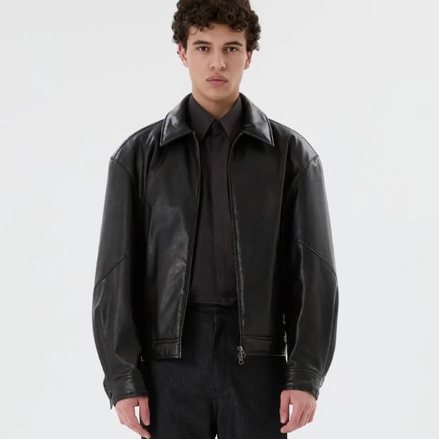 아모멘토 25FW 비건 레더 블루종 S 사이즈 판매