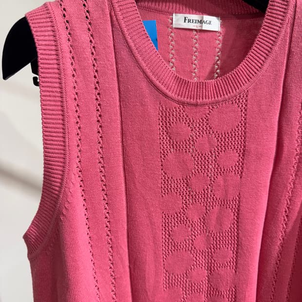 Freimage) Pink dot knit vest