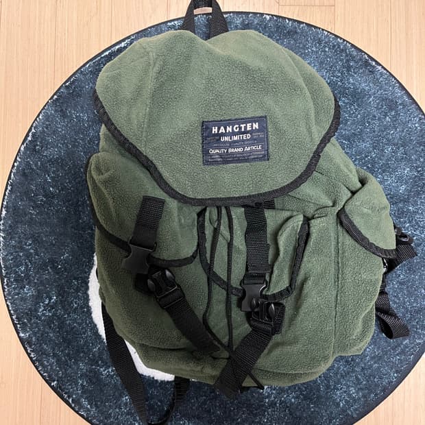 행텐 플리스 백팩