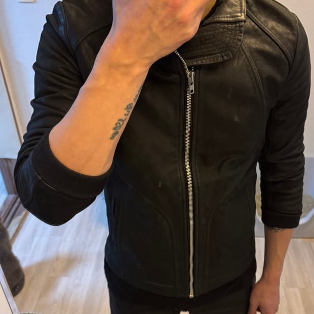 릭오웬스 인타르시아 레더 자켓 48(팔 수선)