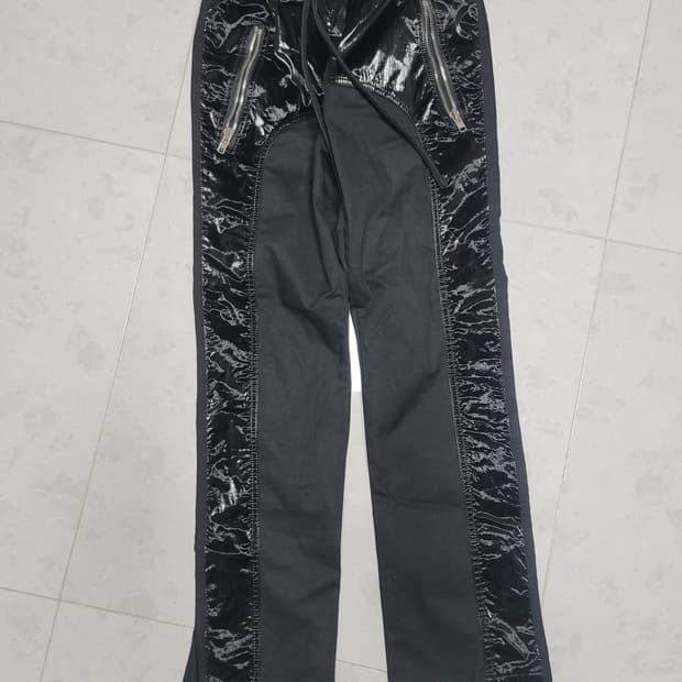 EMES 간지나는  팬츠 M 허리28~30 상태굿

상태굿