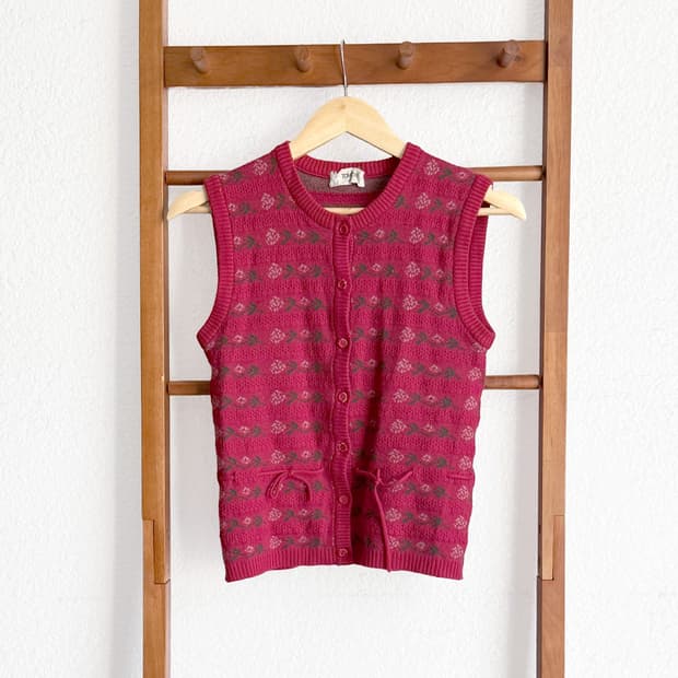 러스티베리 패턴 니트 베스트