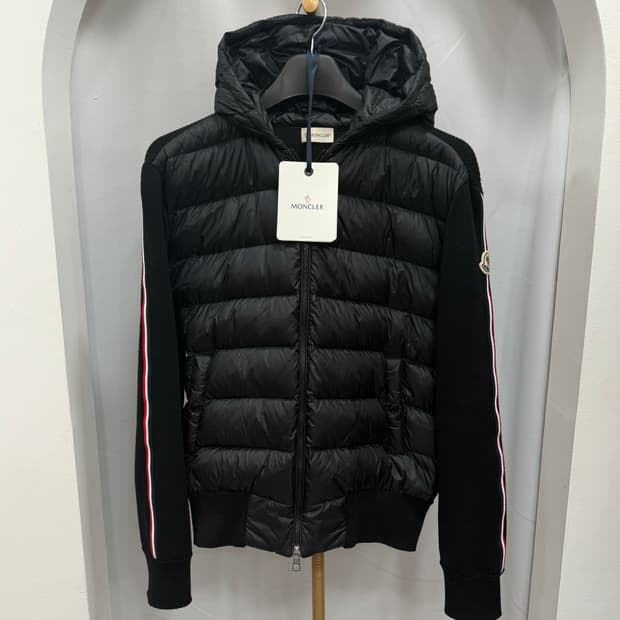 몽클레어 삼선 니트패딩 자켓 M사이즈