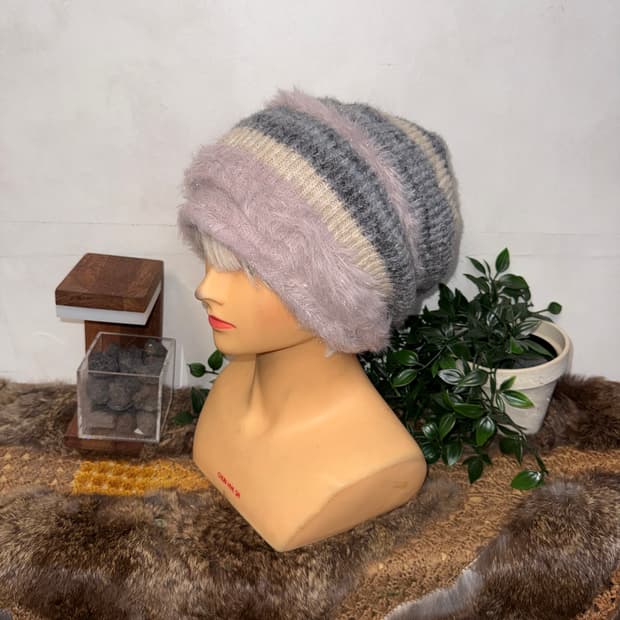 Pink gray glitter stripe loose beanie 
