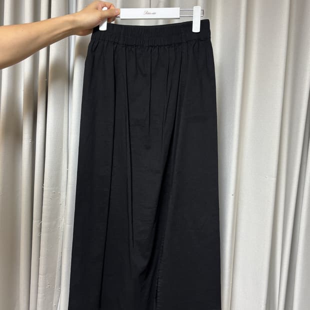 띠어리 슬릿 스커트