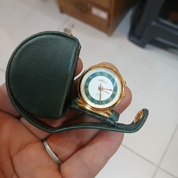 80s 빈티지 여행용 알람 쿼츠 시계