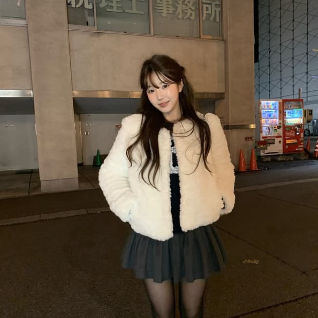 더바넷 누벨 퍼 자켓 아이보리 S사이즈