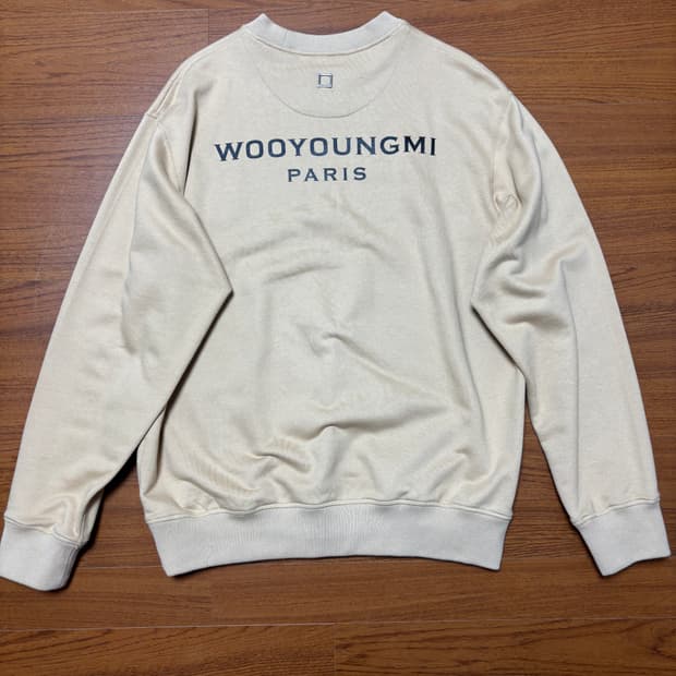 우영미 백로고 스웨트셔츠 베이지 46