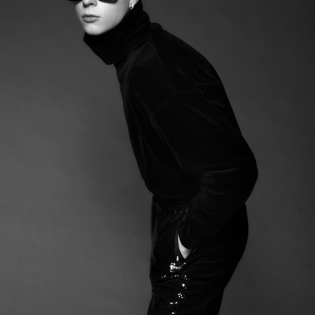 [차은우님 착용] 생로랑 22fw 컬렉션 벨벳 터틀넥