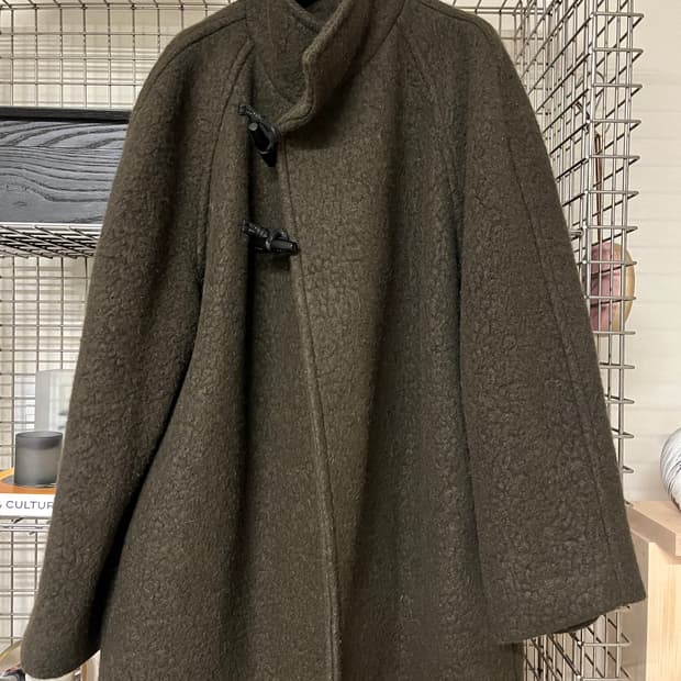 GBH X 현주파크 하이넥 토글 코트 브라운