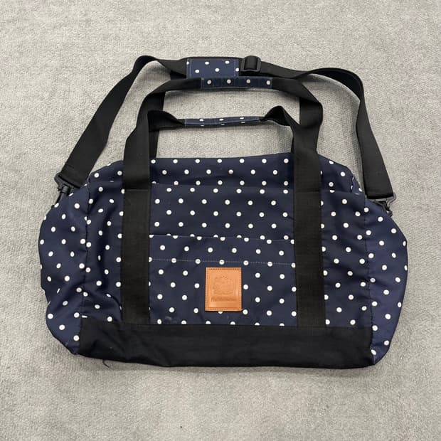 미치코런던 네이비 도트 더플백