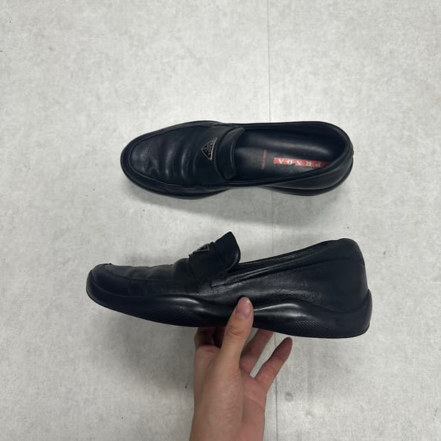 프라다 스포츠 레더 로퍼