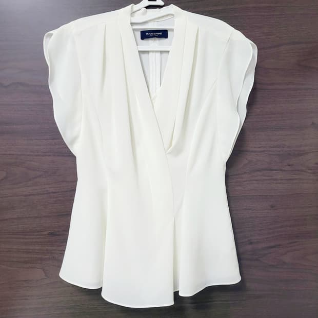 모조에스핀 셔링 살랑 블라우스 (55) 상태완벽