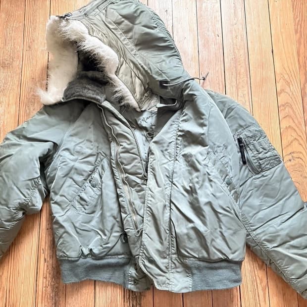 70s 미공군 납품용 알파 인더스트리 N-2B 자켓 세이지