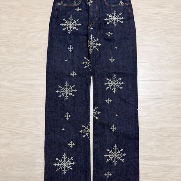 캐피탈 스노우 패턴 데님