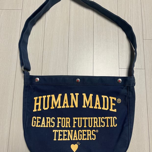 휴먼메이드 human made 숄더백_블루 컬러
