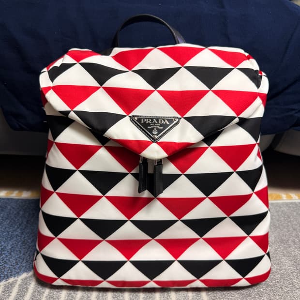 PRADA 프라다 나일론 백팩 새상품 남녀공용